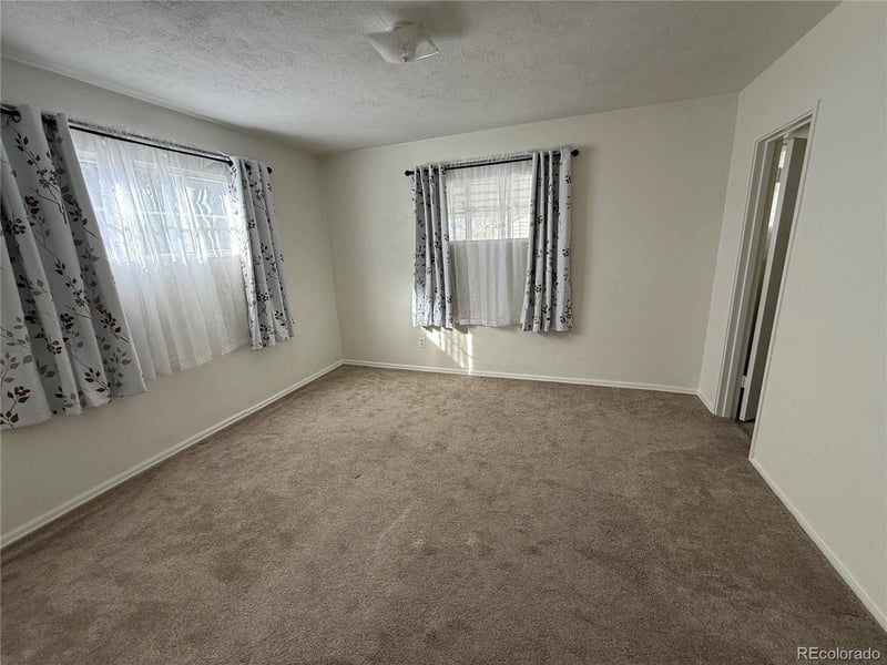 756 Vaughn St, Aurora, CO 80011