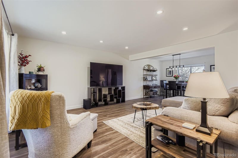 7371 Spruce St, Centennial, CO 80112