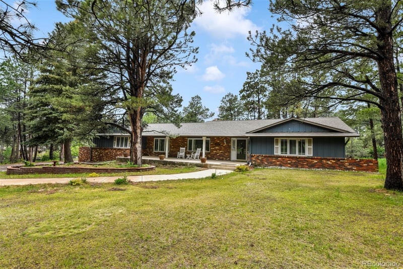 19070 White Fawn Dr, Monument, CO 80132