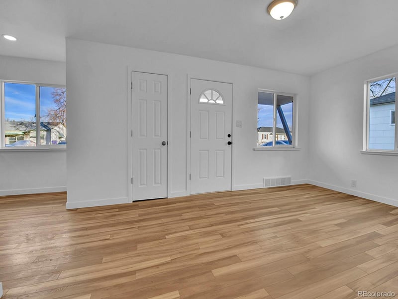 745 Lima St, Aurora, CO 80010