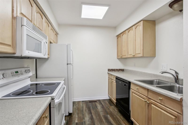 2330 Wedgewood Ave, Longmont, CO 80503