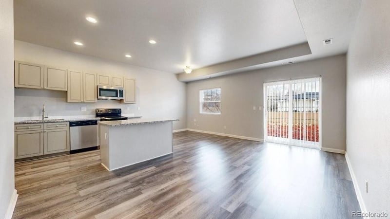 2671 Sable Blvd, Aurora, CO 80011
