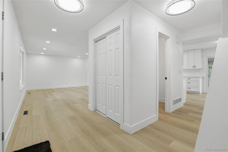 1056 Nichols Ave, Centennial, CO 80122