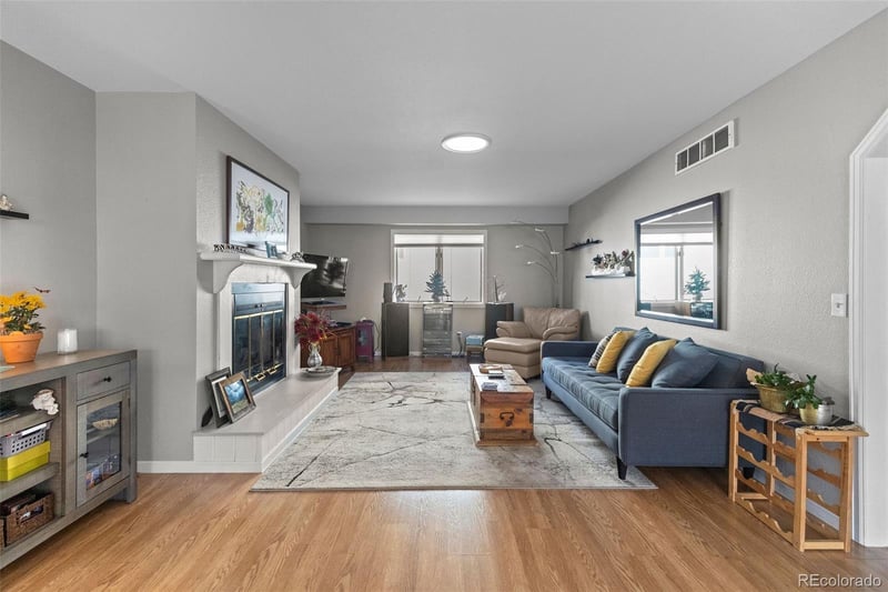 49 Curtis Ct, Broomfield, CO 80020