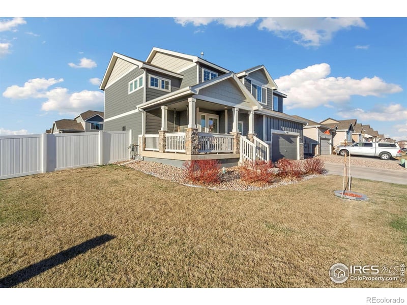 902 Maplebrook Dr, Windsor, CO 80550
