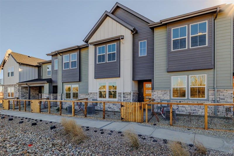 2889 103rd Dr, Thornton, CO 80229