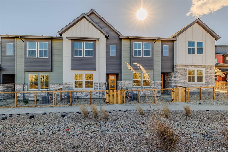 2889 103rd Dr, Thornton, CO 80229