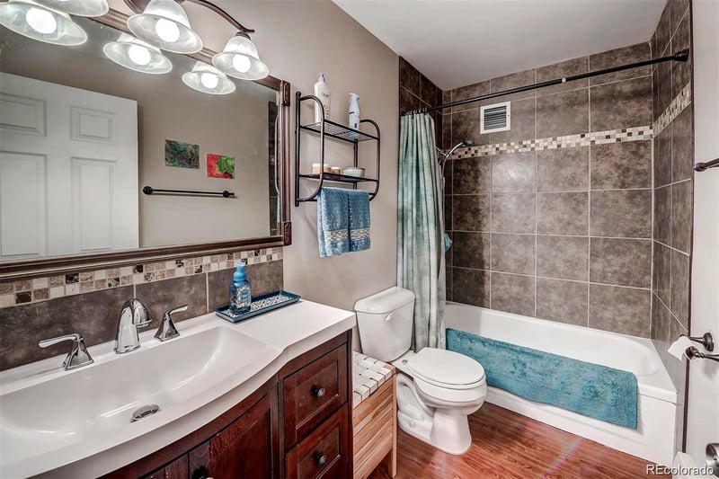 705 Clinton St #9B, Denver, CO 80247