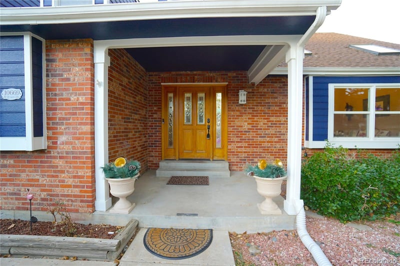 10669 Quarto Dr, Littleton, CO 80127