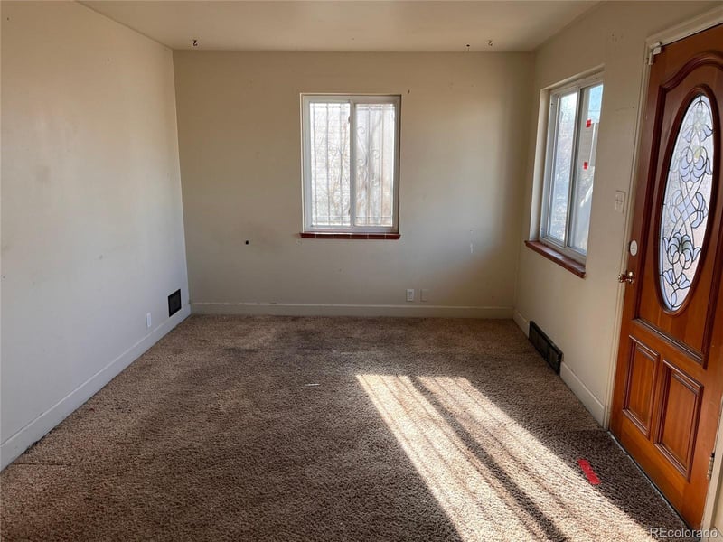 930 Nome St, Aurora, CO 80010