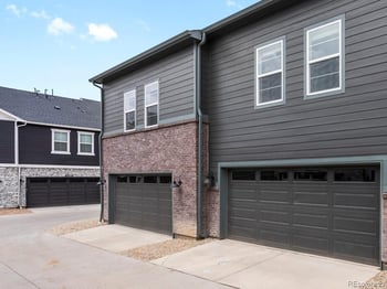 21064 65th Dr, Aurora, CO 80019