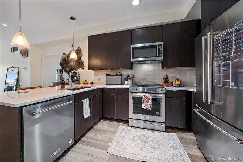 7357 Grandview Ave #202, Arvada, CO 80002