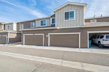10581 Paris St #1002, Commerce, CO 80640
