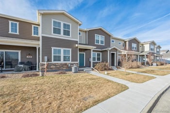 10581 Paris St #1002, Commerce, CO 80640