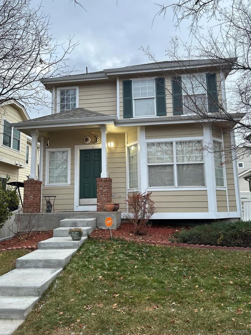 16984 Wyoming Dr, Aurora, CO 80017