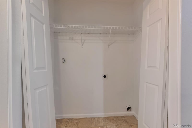 18622 Water Dr #E, Aurora, CO 80013