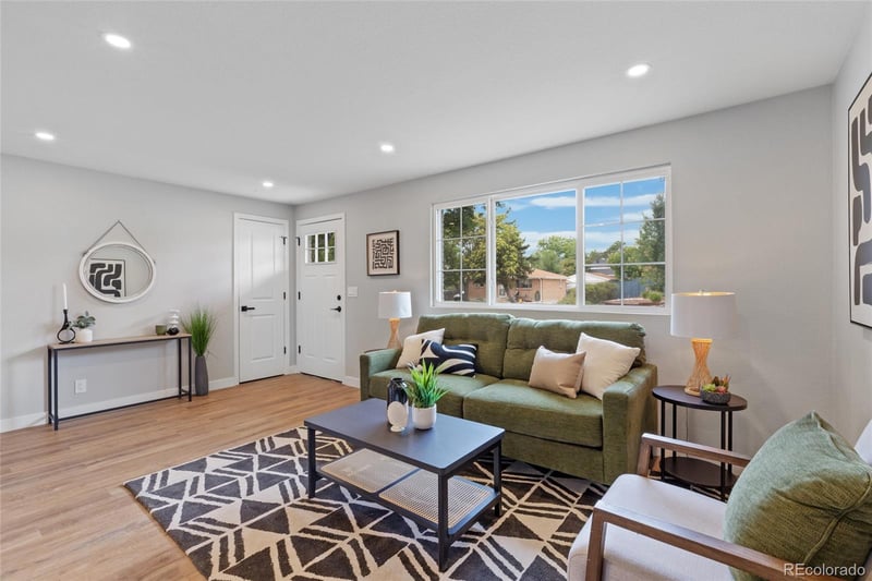 7946 Joan Dr, Denver, CO 80221