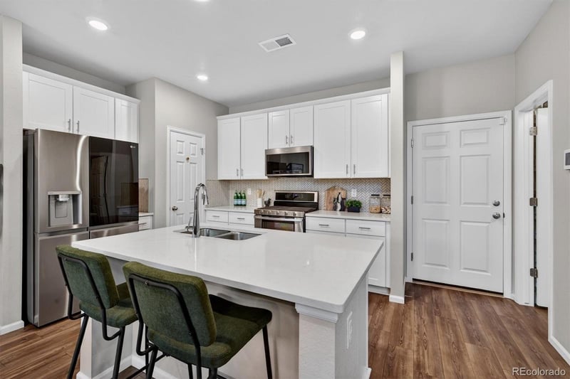 6128 Lisbon St, Aurora, CO 80019