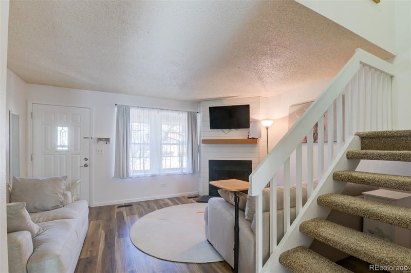 6836 Overland Dr, Colorado Springs, CO 80919