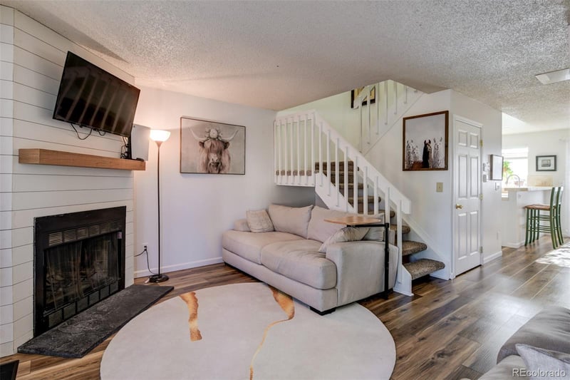 6836 Overland Dr, Colorado Springs, CO 80919