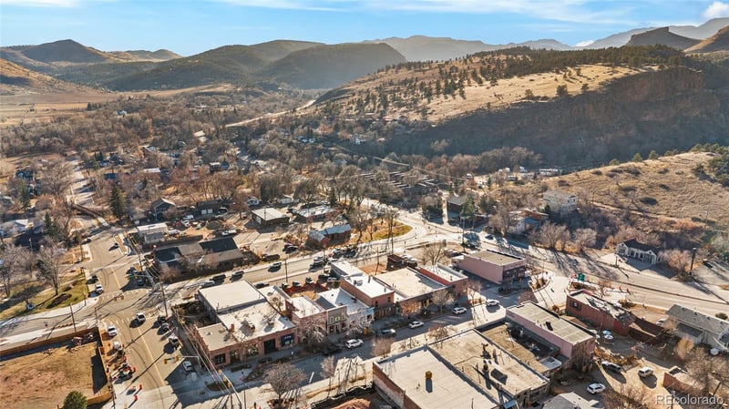 431 Main St, Lyons, CO 80540