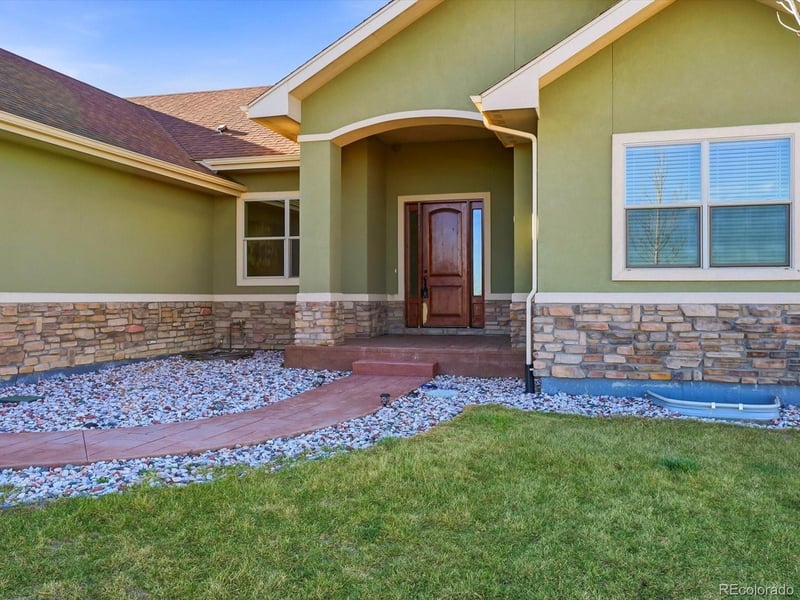 14077 Indianfield Ct, Hudson, CO 80642