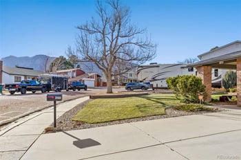 3160 Westcliff Dr, Colorado Springs, CO 80906