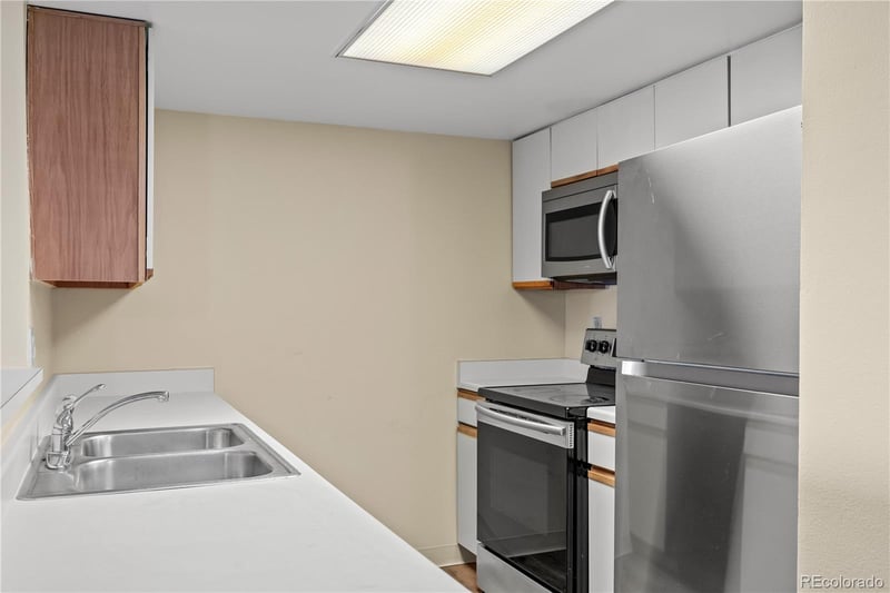 1011 Ironton St #303, Aurora, CO 80012