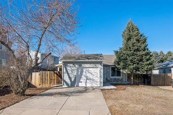 17411 Layton Dr, Aurora, CO 80015