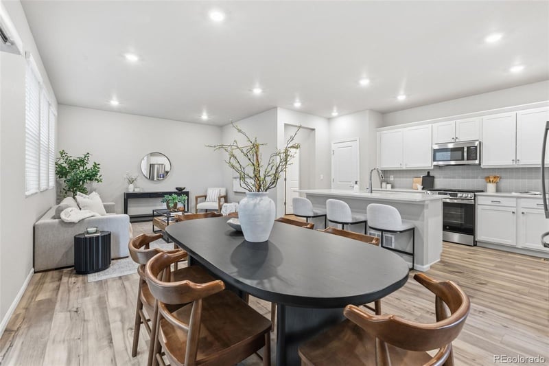 21293 63rd Dr, Aurora, CO 80019