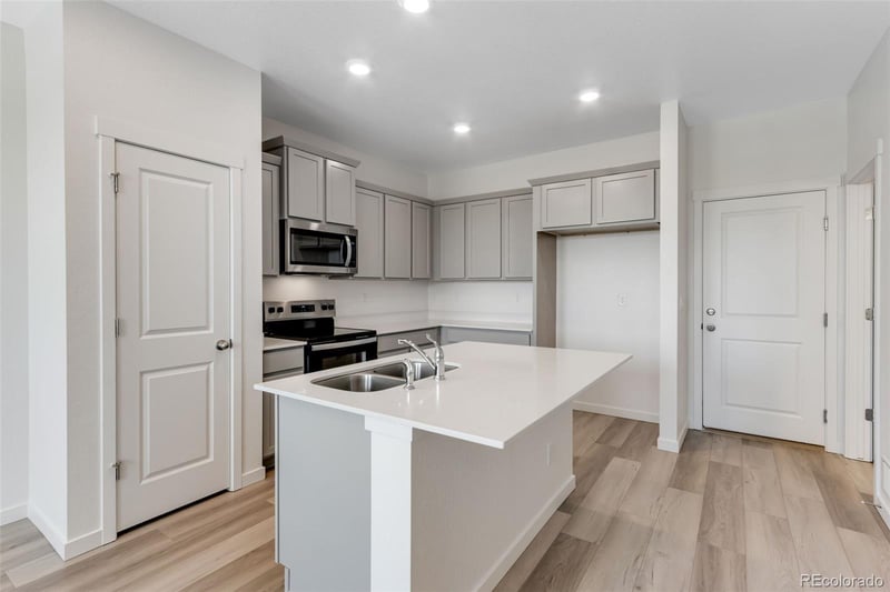 2403 Pinot Pl, Fort Lupton, CO 80621