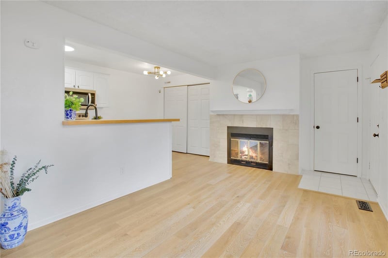 6705 S Field St #802, Littleton, CO 80128