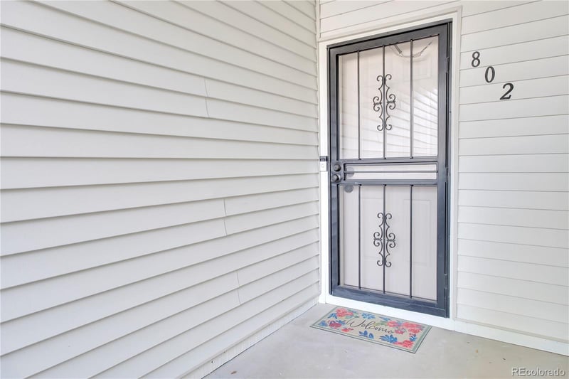 6705 S Field St #802, Littleton, CO 80128