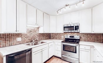 600 Clinton St #1A, Denver, CO 80247