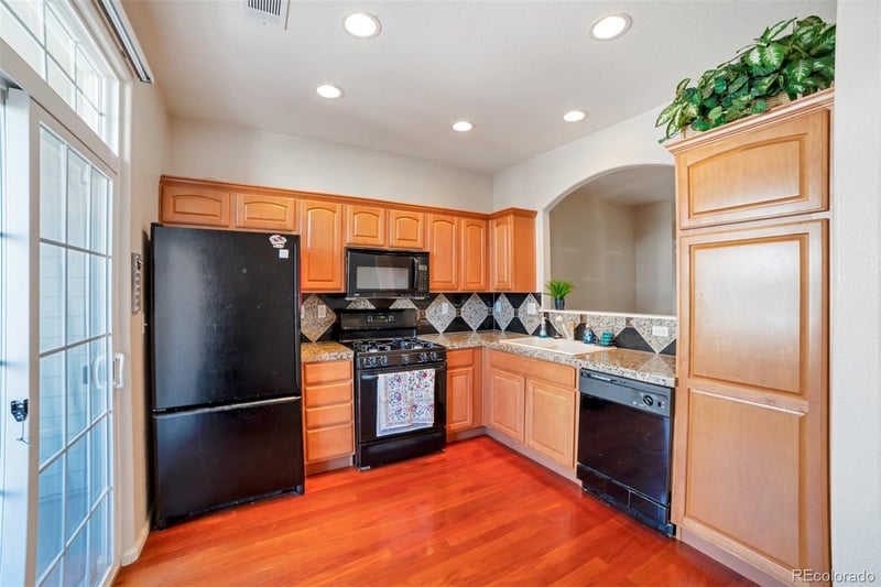 9816 Carolina Pl, Aurora, CO 80247