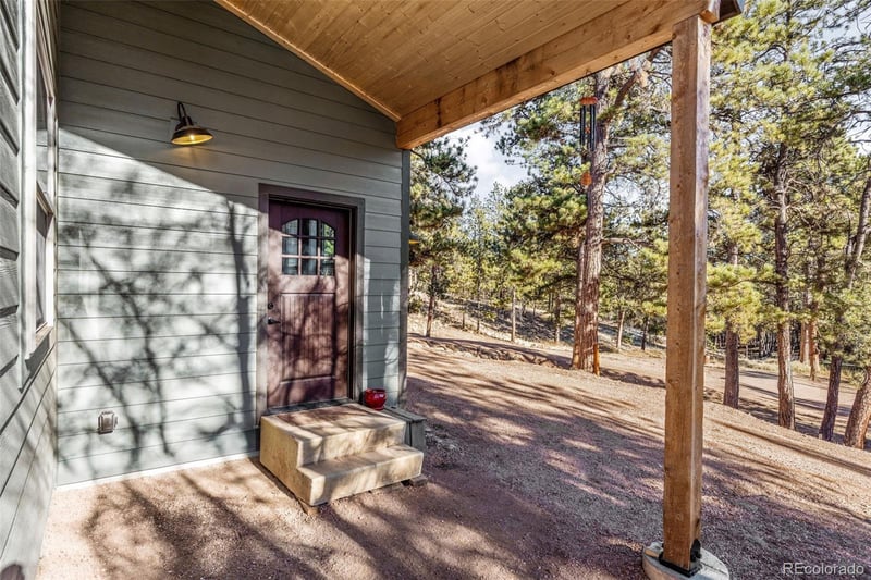 2270 Pikes Peak Dr, Florissant, CO 80816