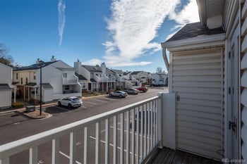 961 S Pitkin Ct, Aurora, CO 80017