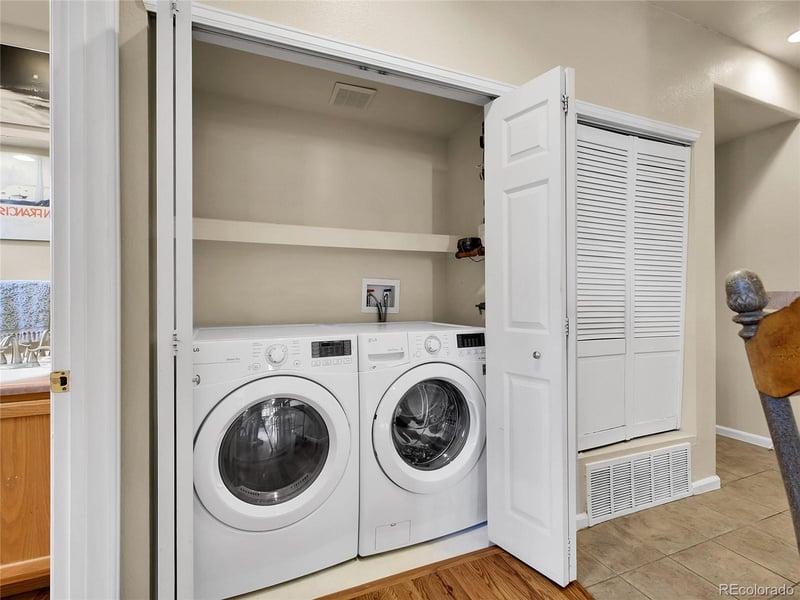 1289 Carlyle Park Cir, Highlands Ranch, CO 80129