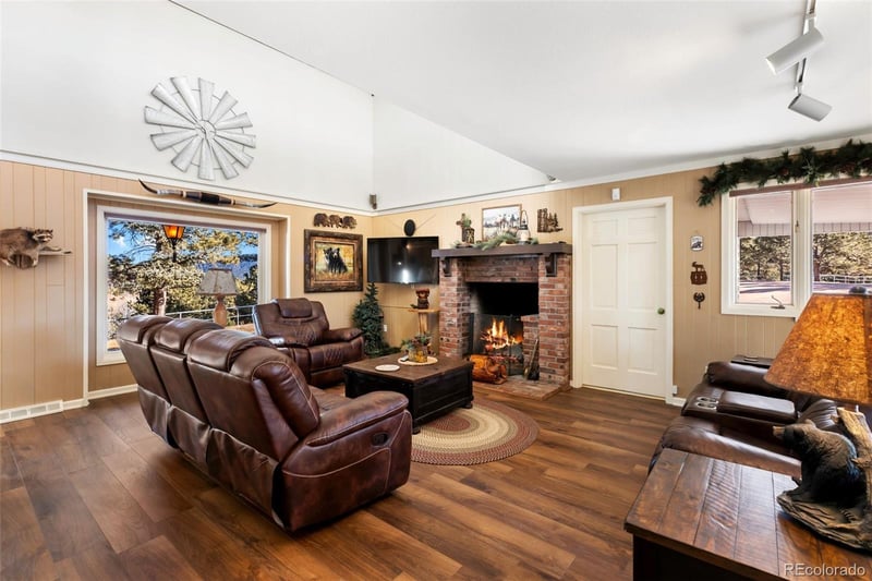 231 S Forty Rd, Woodland Park, CO 80863