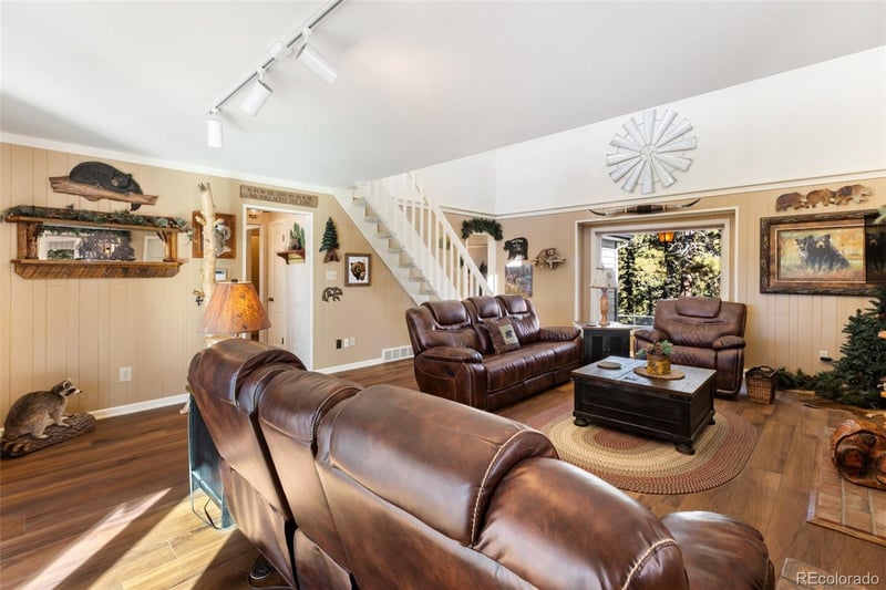 231 S Forty Rd, Woodland Park, CO 80863