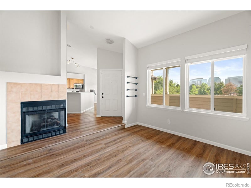 6001 S Yosemite St #J301, Greenwood Village, CO 80111