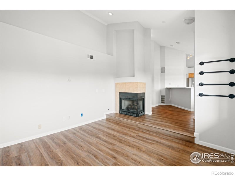 6001 S Yosemite St #J301, Greenwood Village, CO 80111