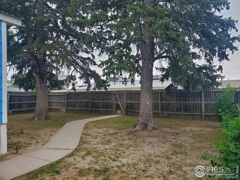 114 3rd St, Julesburg, CO 80737
