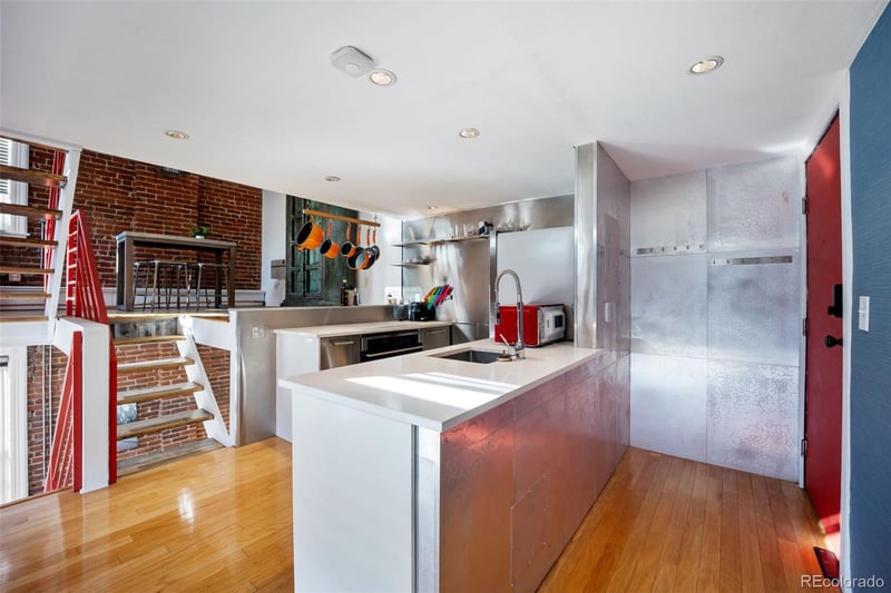 2193 Arapahoe St #2, Denver, CO 80205