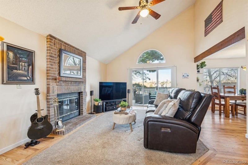 7752 Halleys Dr, Littleton, CO 80125