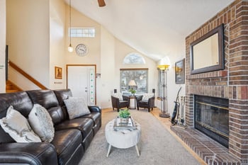 7752 Halleys Dr, Littleton, CO 80125