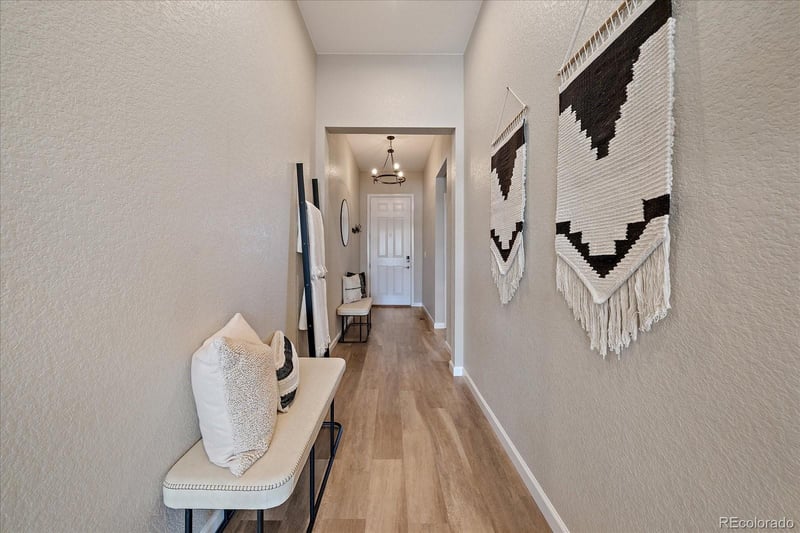 877 Stagecoach Dr, Lafayette, CO 80026