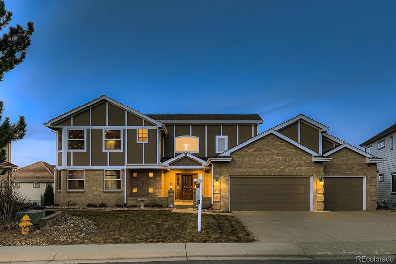 7832 Oxford Cir, Lakewood, CO 80235