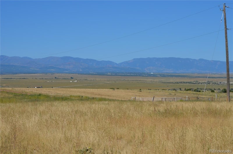 Red Creek Springs E, Pueblo, CO 81005