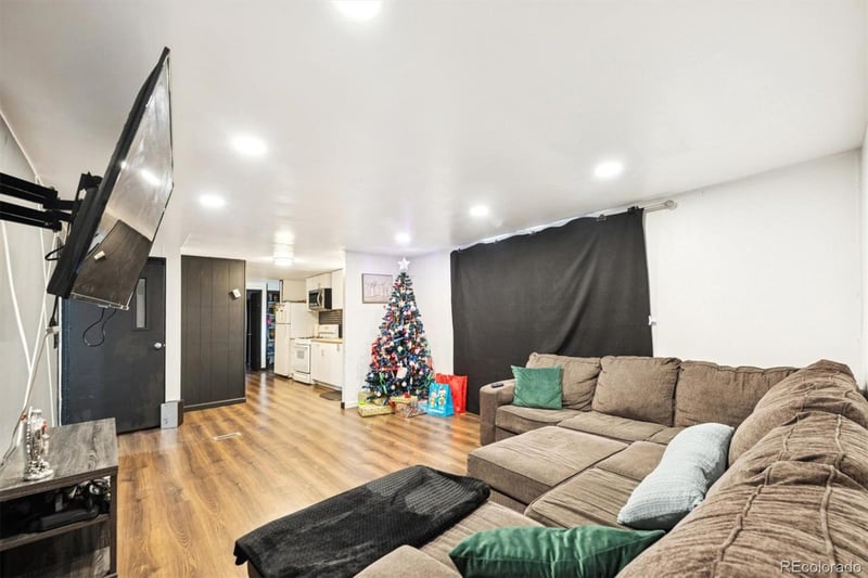 1616 78th Ave, Denver, CO 80229